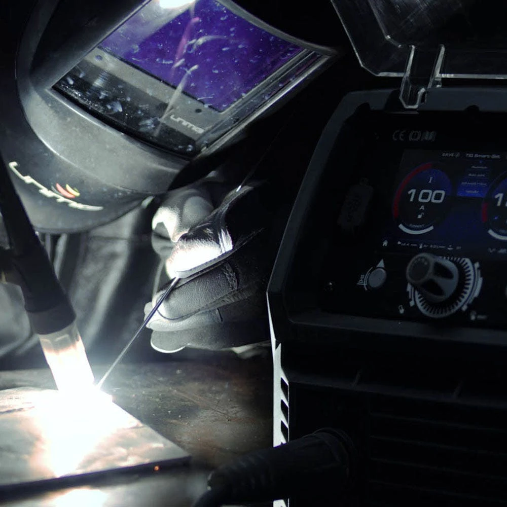 UNIMIG Razor Multi 230A AC/DC MIG/TIG/Stick Welder U11004K 4 UNIMIG Razor Multi 230A AC/DC MIG/TIG/Stick Welder U11004K - Image 4